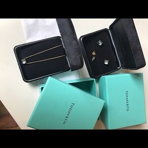 Tiffany’s Paloma sugar stacks necklace & earring